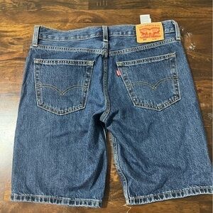Men’s Levi shorts 405